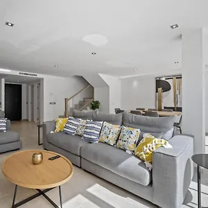 Casa Adriana , Marbella España